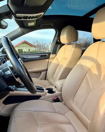 Porsche Macan cena 157800 przebieg: 114000, rok produkcji 2016 z Niemodlin małe 704
